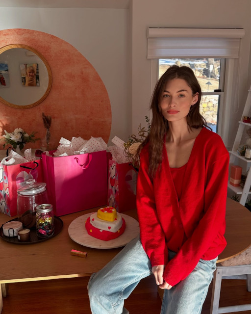 Grace Elizabeth instagram post 780699
