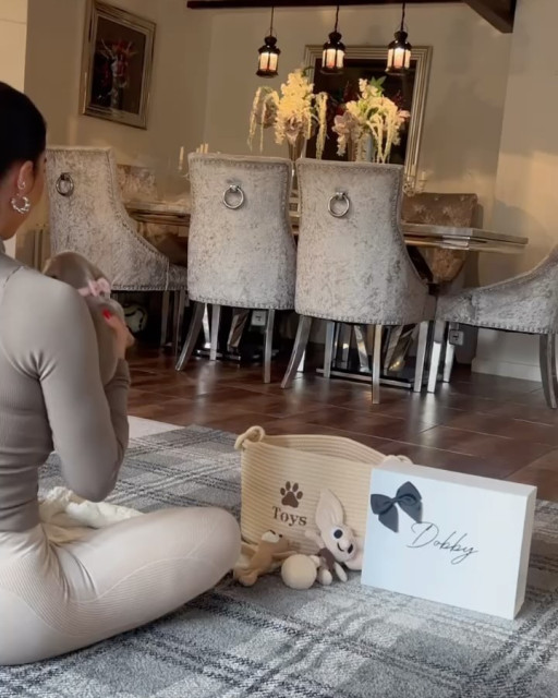 Grace J Teal instagram post 775547