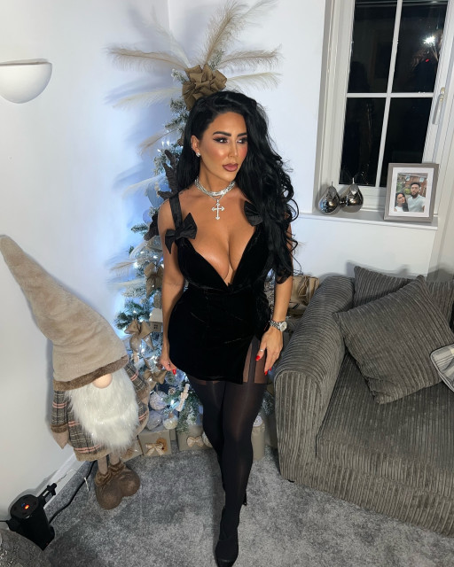 Grace J Teal instagram post 777779