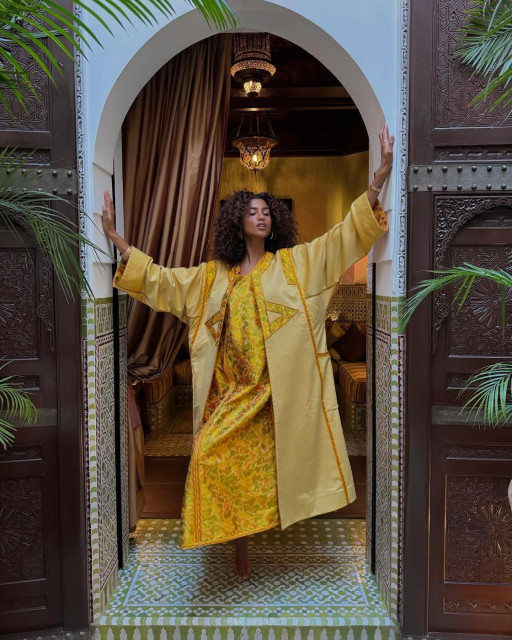 Imaan Hammam instagram post 775604