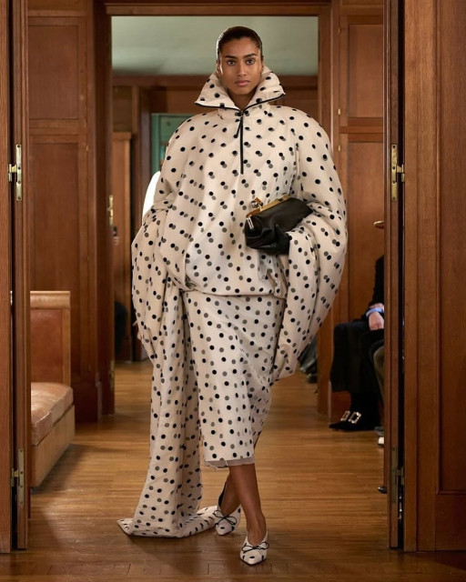 Imaan Hammam instagram post 779989