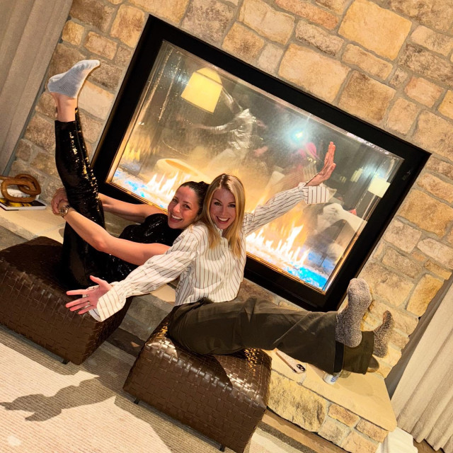 Jennifer Holland instagram post 779069