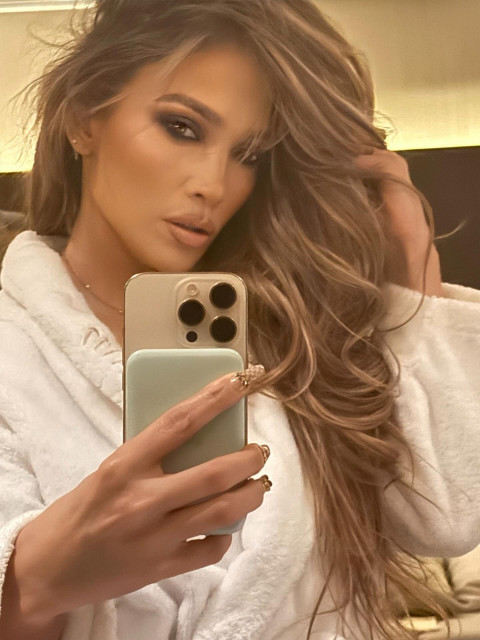 Jennifer Lopez instagram post 786694