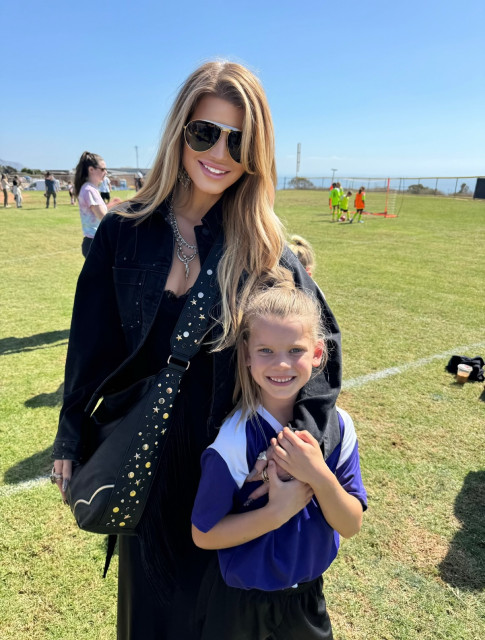 Jessica Simpson instagram post 789997