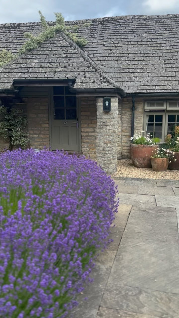 Joanne Froggatt  instagram post 768069
