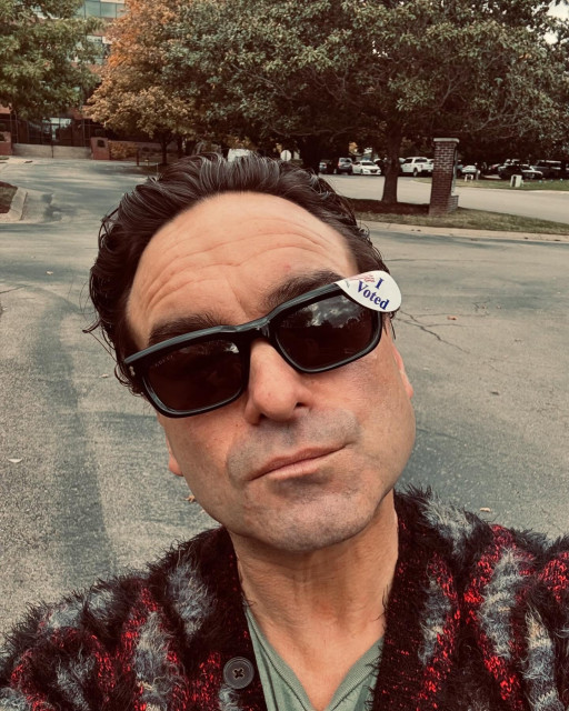 Johnny Galecki instagram post 774804