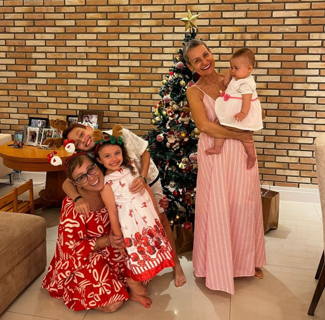 Julia Pereira instagram post 778022