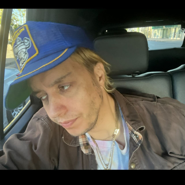 Julian Casablancas instagram post 774936