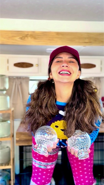Juliana Harkavy instagram post 777155