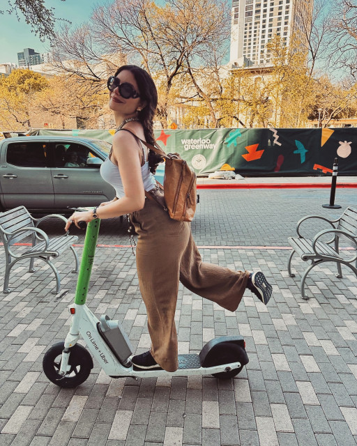 Juliana Harkavy instagram post 783664