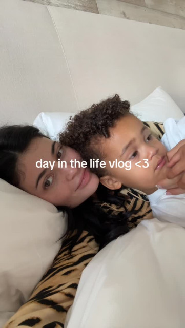 Kylie Jenner instagram post 787259