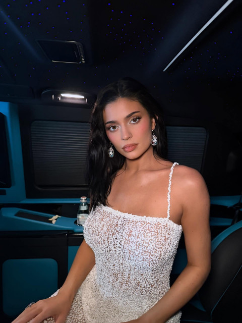 Kylie Jenner instagram post 789882