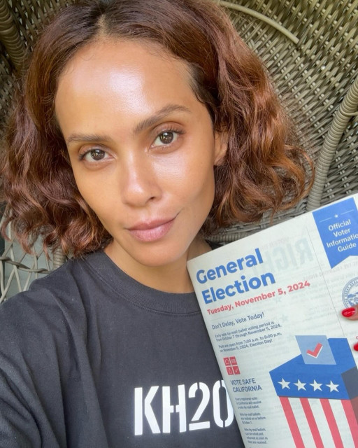 Lesley-Ann Brandt instagram post 772528