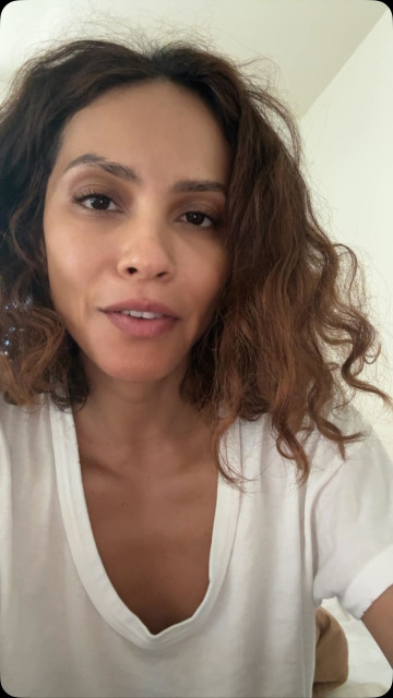 Lesley-Ann Brandt instagram post 779243