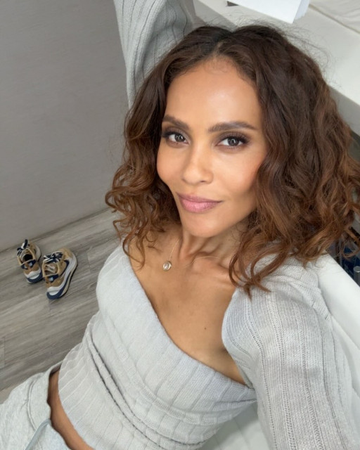 Lesley-Ann Brandt instagram post 780638