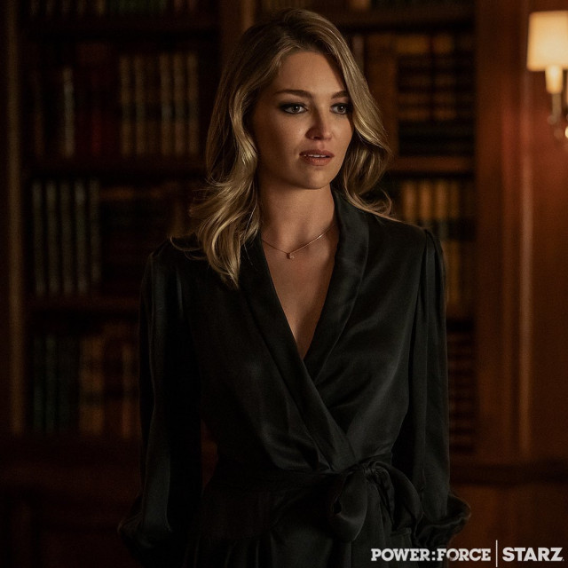 Lili Simmons instagram post 757032