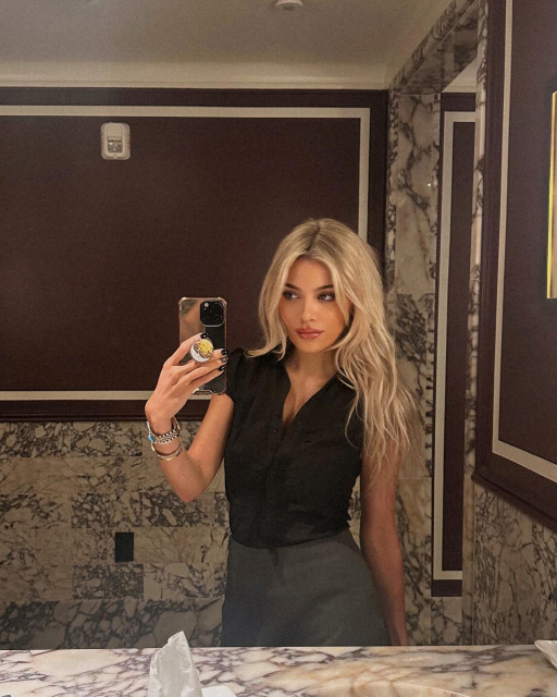 Lola Tash instagram post 792932