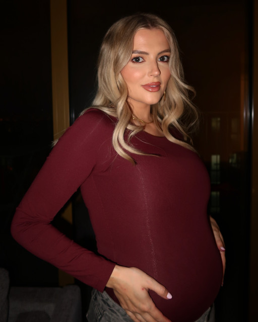 Lucy Fallon instagram post 774995