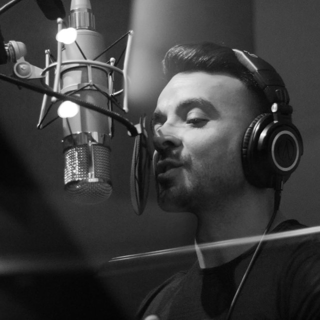 Luis Fonsi instagram post 787754