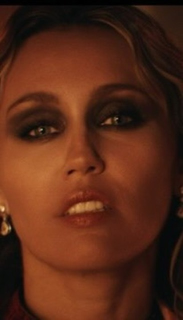 Miley Cyrus instagram post 792445