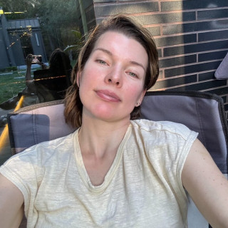 Milla Jovovich инстаграм фото