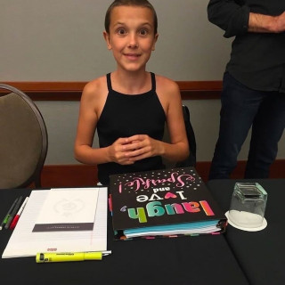 Millie Bobby Brown инстаграм фото