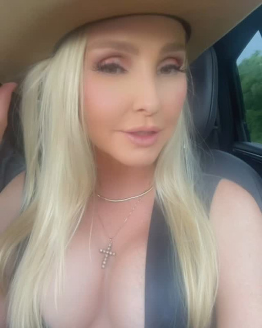 Nikki Lund instagram post 784643