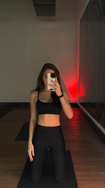 Oana Gregory instagram post 779846