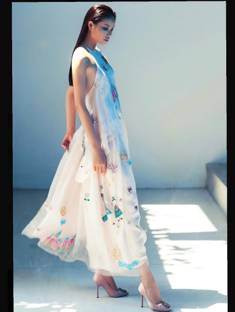 Pham Huong instagram post 786111