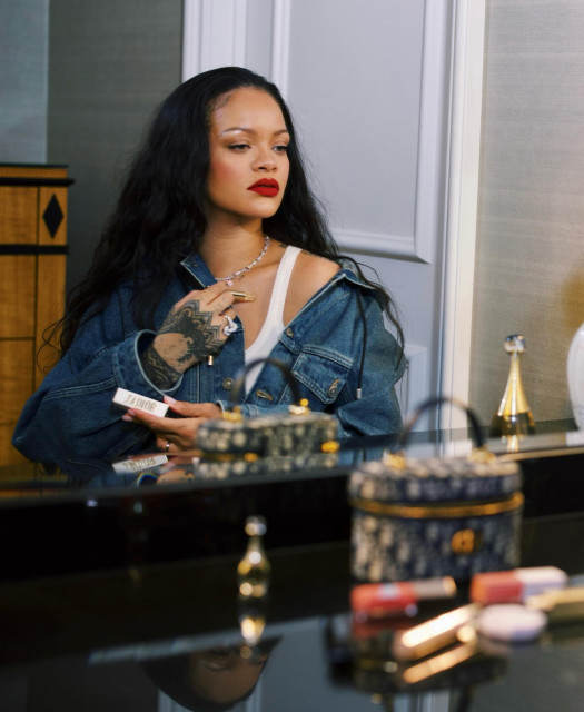 Rihanna instagram post 791074