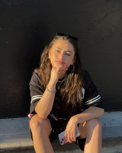 Sky Katz instagram post 771656