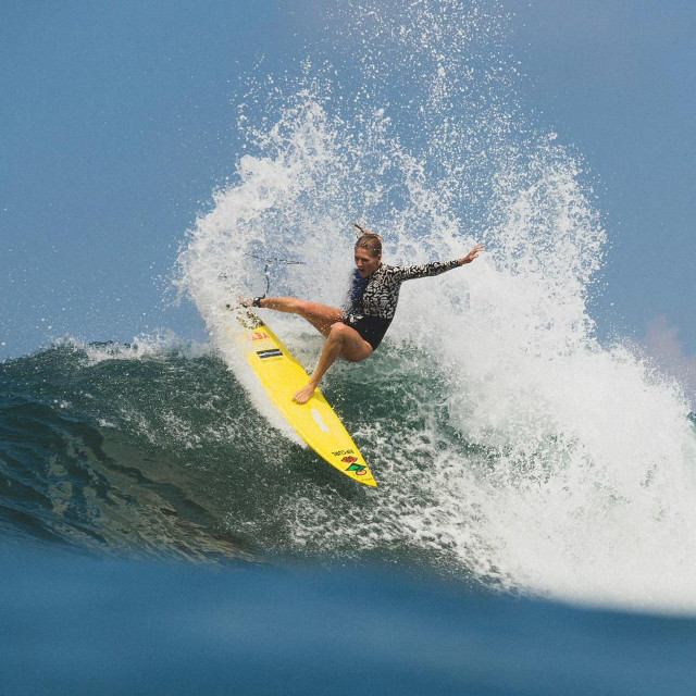 Stephanie Gilmore instagram post 774438