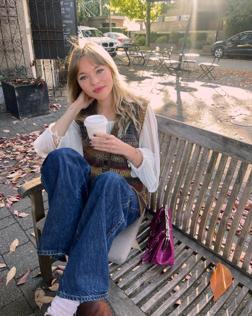 Taylor Hickson instagram post 754261