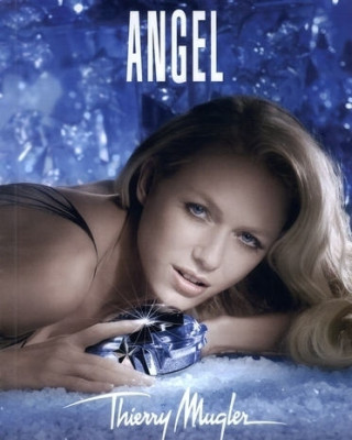 Фото 16538 к новости Ева Мендес снялась в рекламной кампании парфюма «Angel» от Thierry Mugler