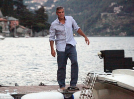 Он сам - радушный хозяин