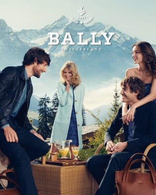 Фото 19650 к новости Миранда Керр и Джулия Стегнер для Bally