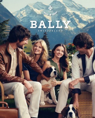 Фото 19651 к новости Миранда Керр и Джулия Стегнер для Bally