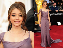 Сара Хайланд в Alberta Ferretti