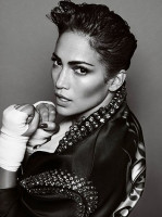 Дженнифер Лопес стала боксером