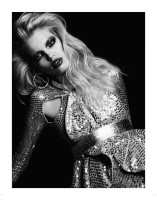 Дафна Гроенвельд в апрельском Vogue Russia