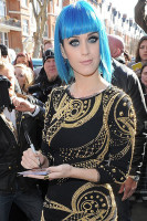 Кэти Перри в образе Мальвины 