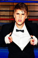 Джастина Бибера жестоко побили