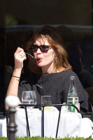 Наталья Водянова гуляет по Парижу со своим бойфрендом