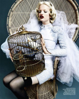 Романтическая Дафна Гроенвельд  в корейском Vogue