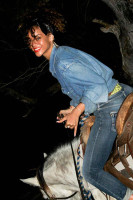 Рианна неплохо развлекается на Гавайях