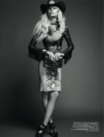 Алина Вебер в турецком Vogue