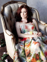 Джулианн Мур стала британкой