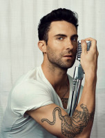 Адам Ливайн специально для Details Magazine