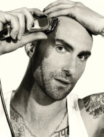 Адам Ливайн специально для Details Magazine