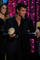 Тейлор Лотнер